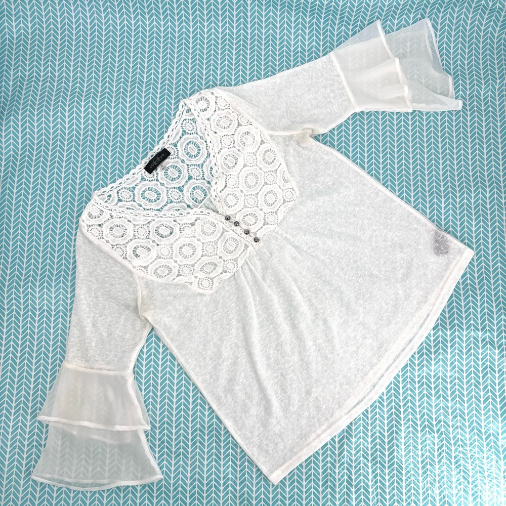 august silk White Semi-Transparent Knit V-Neck 3/4 Sleeve Sweater, Medium